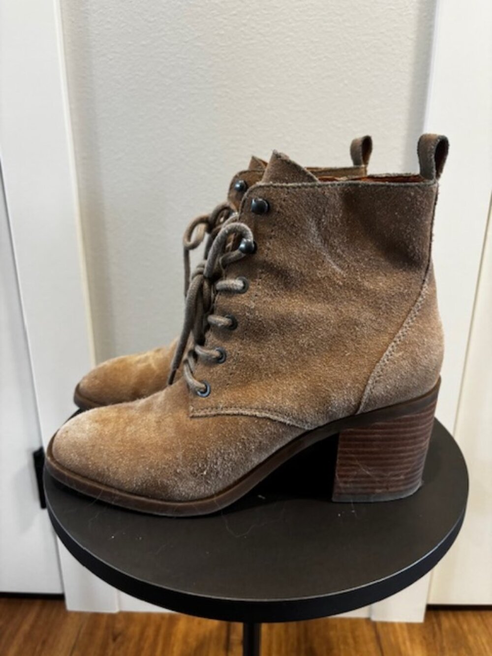 Lucky Brand Wadil Stone Taupe Suede Leather Lace up Combat Ankle‎ Boots Booties